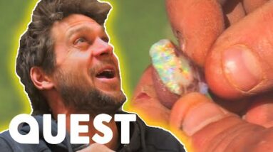 The Blacklighters Find $25K Of Opal In New Dugout Home! | Outback Opal Hunters